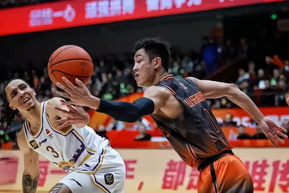 开云体育官方网站-浙江队翻盘山东队，高诗岩刷新纪录