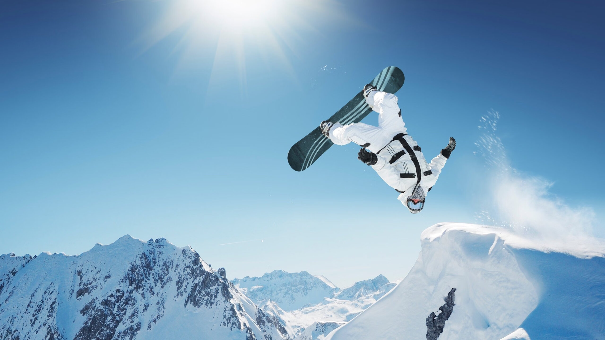 开云下载-逆转的艺术,从蒙特卡洛到戴维斯杯,梅德韦杰夫如何点燃赛场